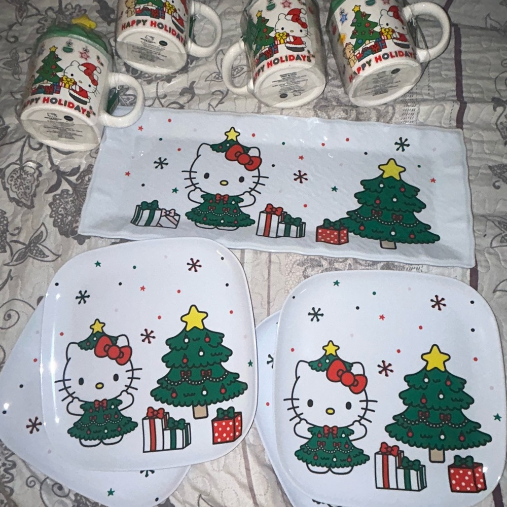 Hello Kitty Holiday Dinnerware Set - White and Green